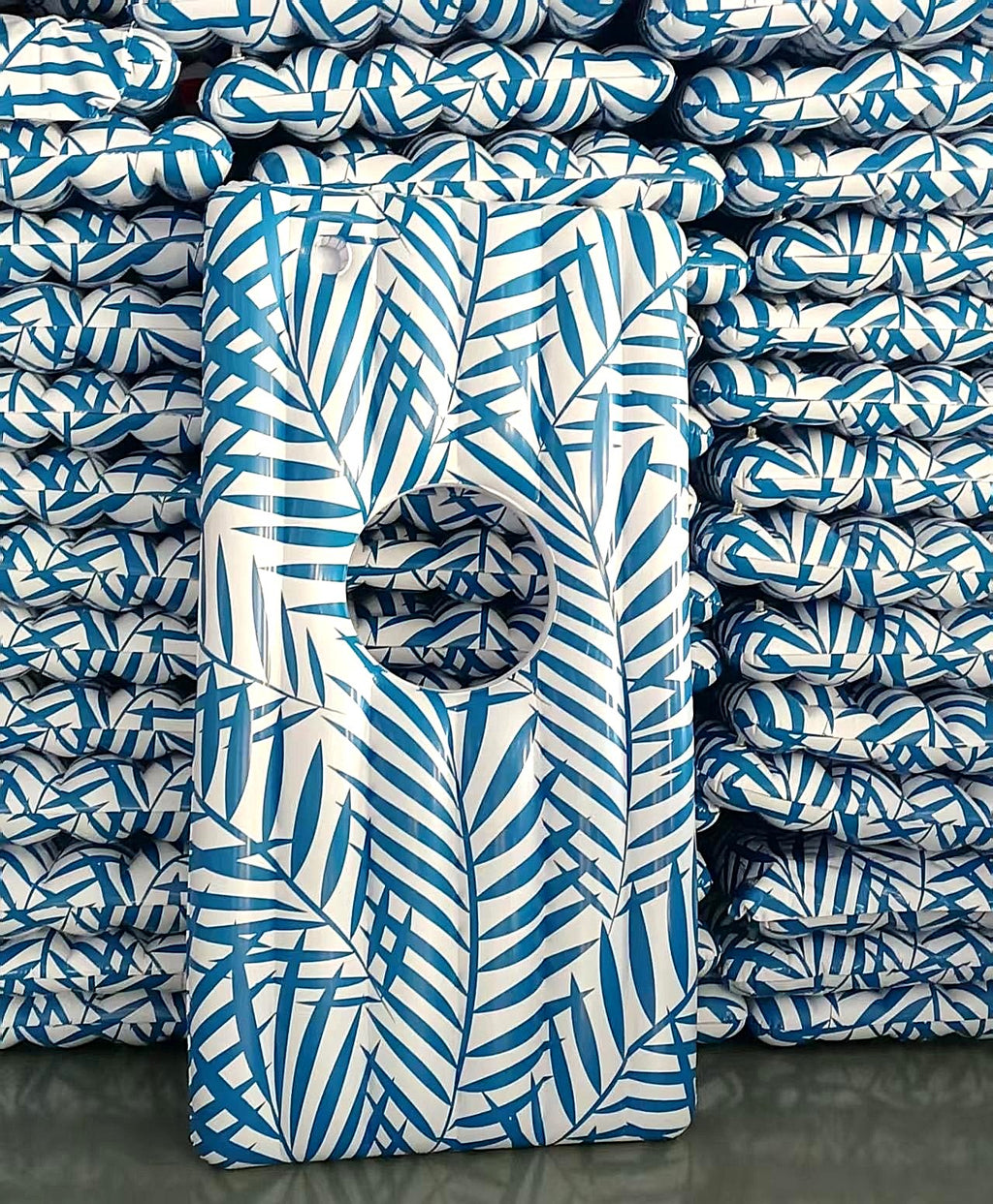 Bellyless Float - Blue Palm Leaf